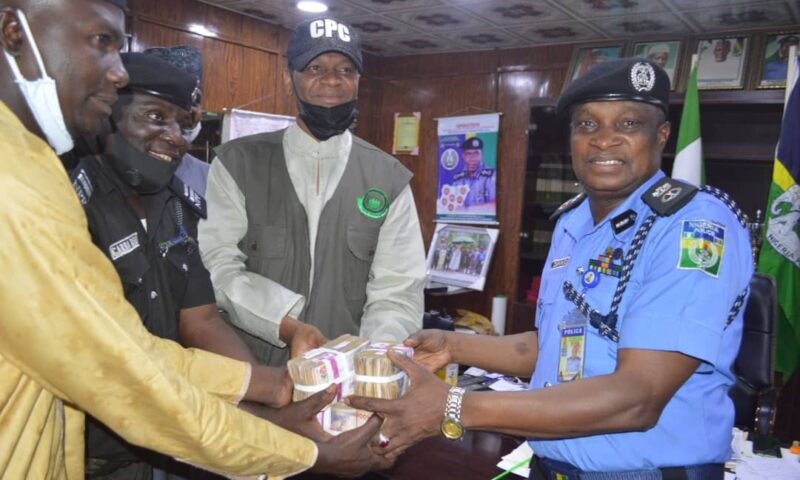 Police Officer Turns Down N1m Bribe In Kano 