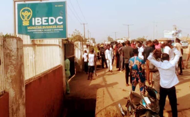 Ibadan Residents Protest Irregular Power Supply,Estimated Billing