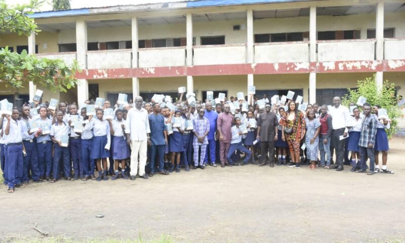 Total Energies E&P Donates Solar Reading Lamps To Rivers Students