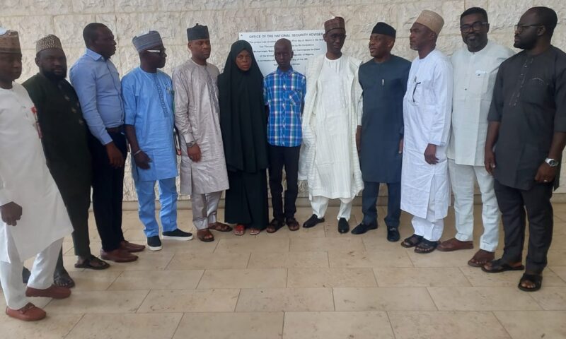 FG Hands Over Dr. Ganiyat To Family